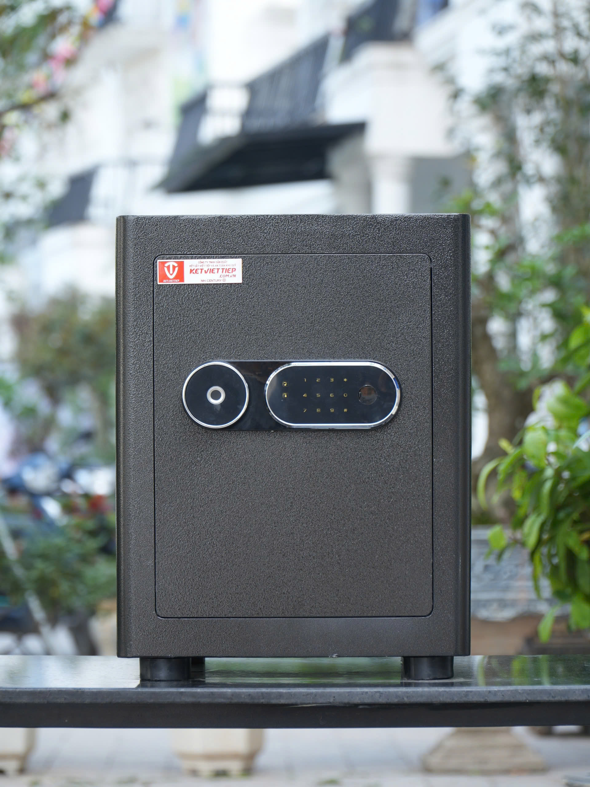 Két sắt Việt Tiệp siêu cường KVTSC580 khóa vân tay điện tử Đựng tiền an toàn Bảo hành 2 năm toàn quốc