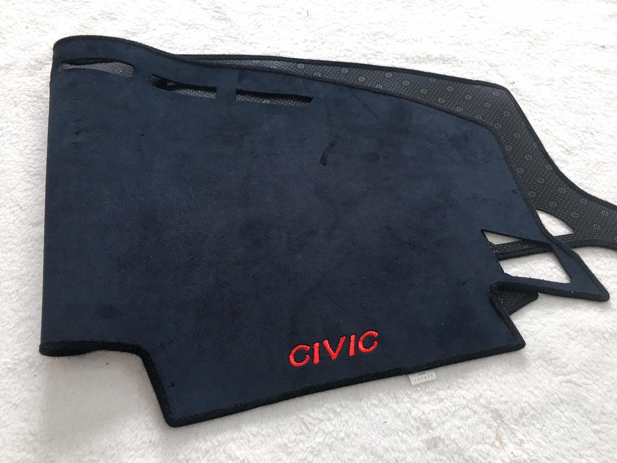 Thảm Taplo Xe Honda Civic 2018 2019 2020 2021 Mẫu Nhung Lông Cừu Cao Cấp Có Đế Chống Trượt