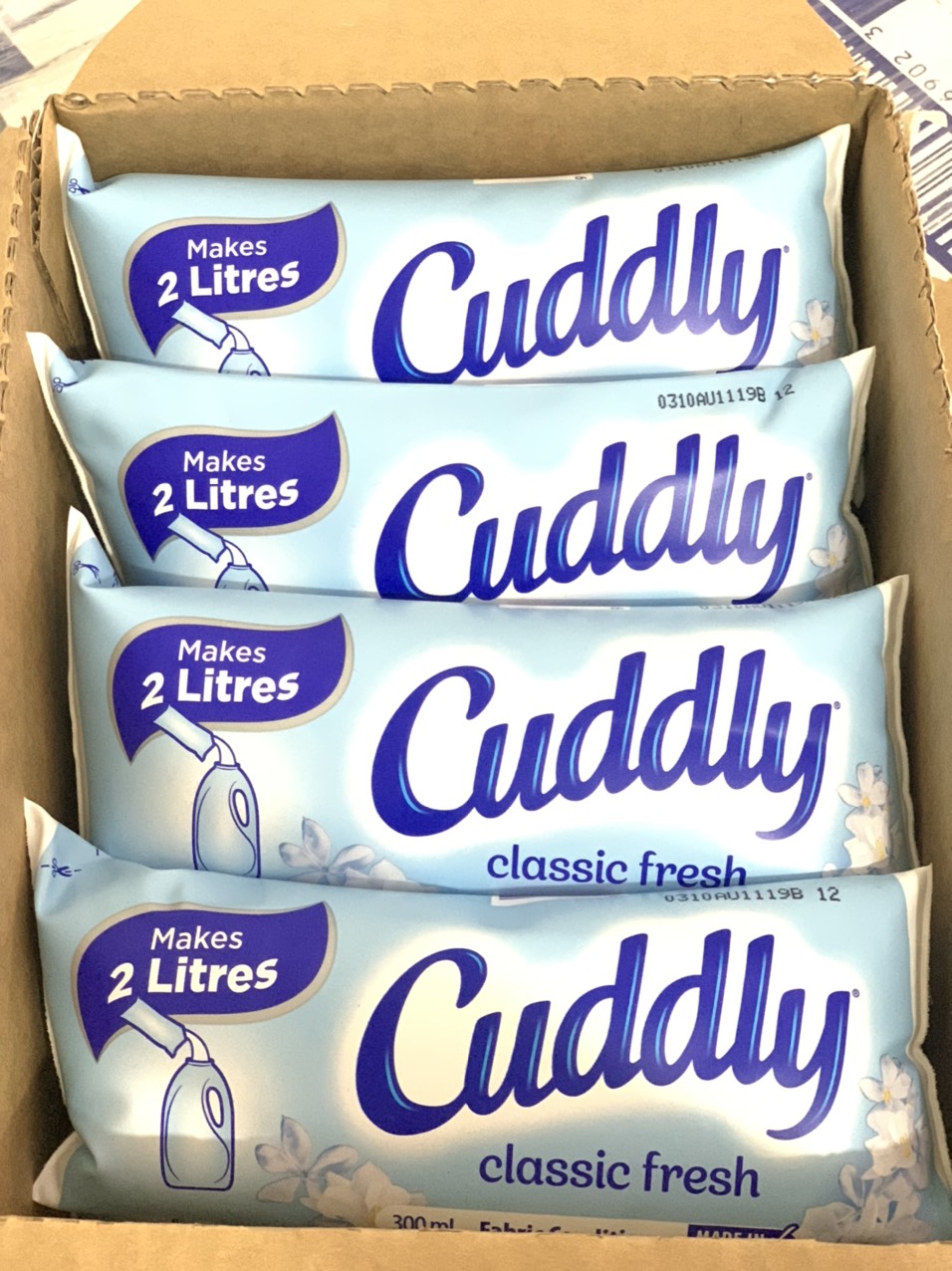 Nước Xả Vải Cuddly Class Fresh Fabric Conditioner 300ml