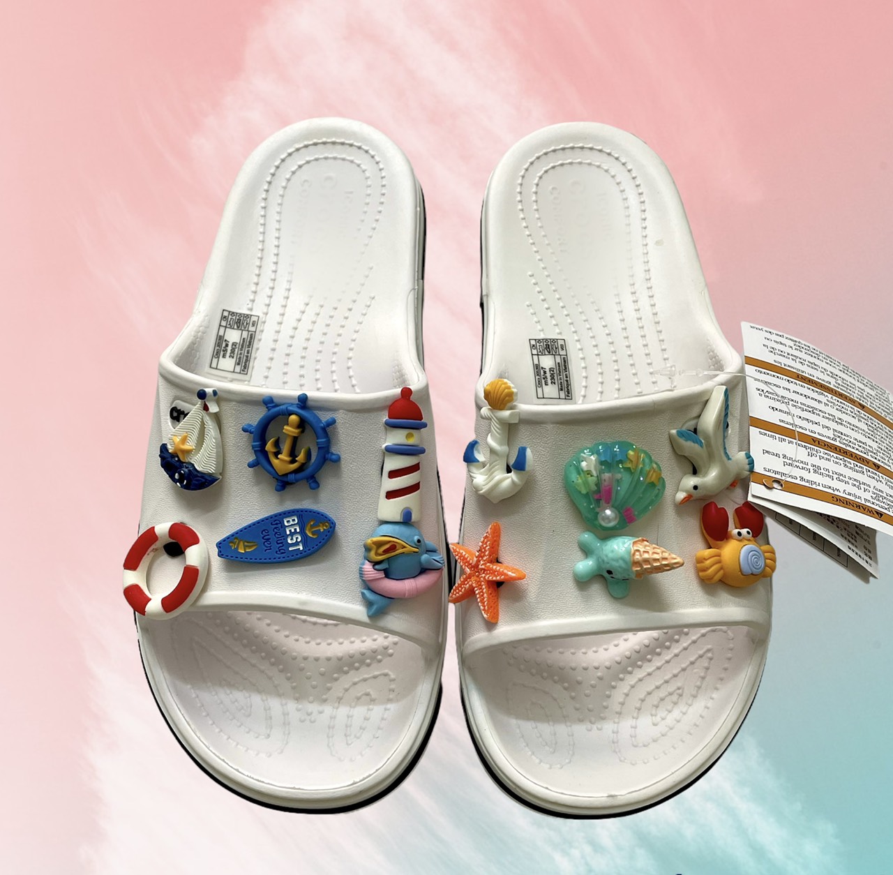 Dép lê cross quai ngang unisex tặng 12 sickers gắn dép