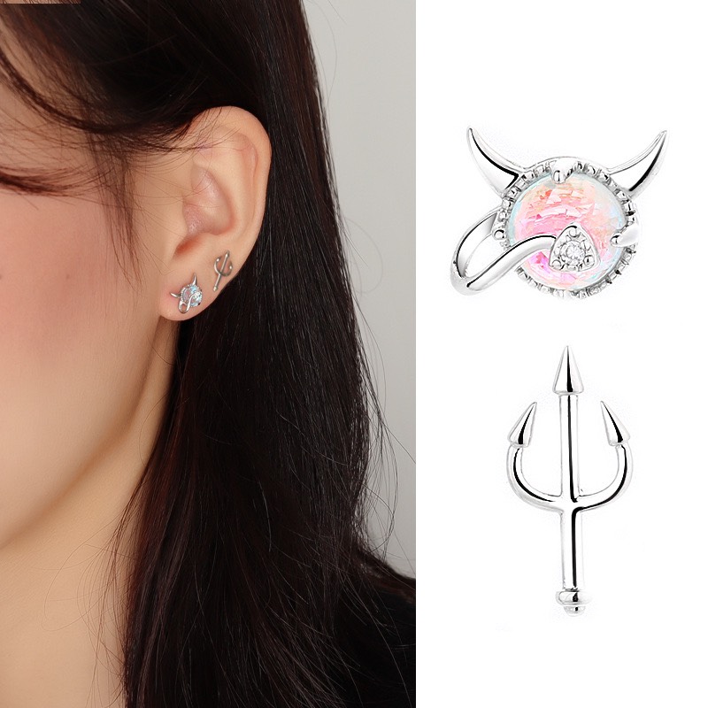 Bông tai quỷ nhỏ thời trang phong cách ulzzang