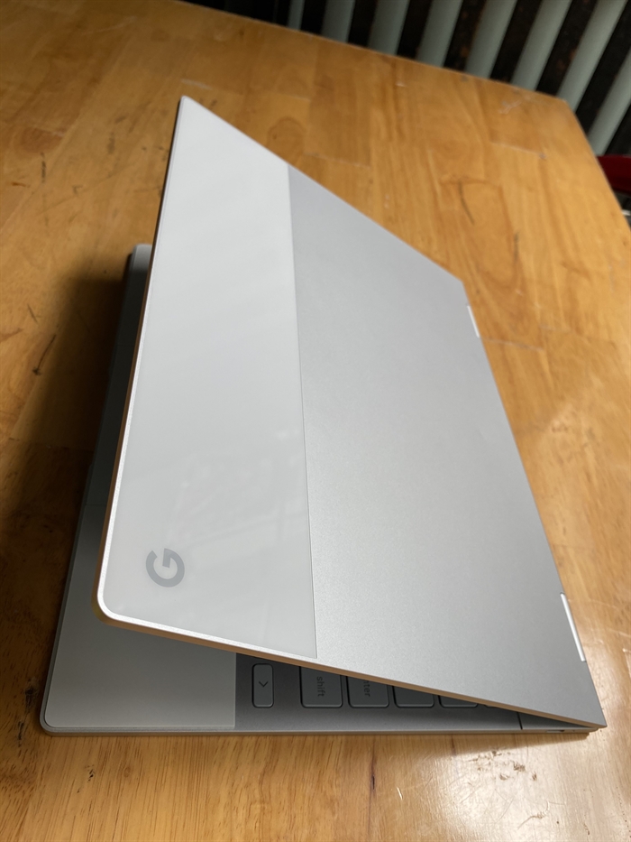Google pixel book, i5-7y57, 8g, 128g, 12.3in, qhd, 99%, giá rẻ