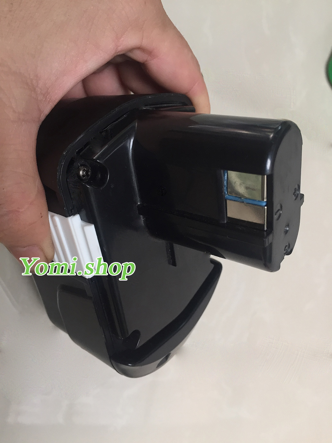 Pin hitachi 18v 2.5a được làm từ pin samsung mới