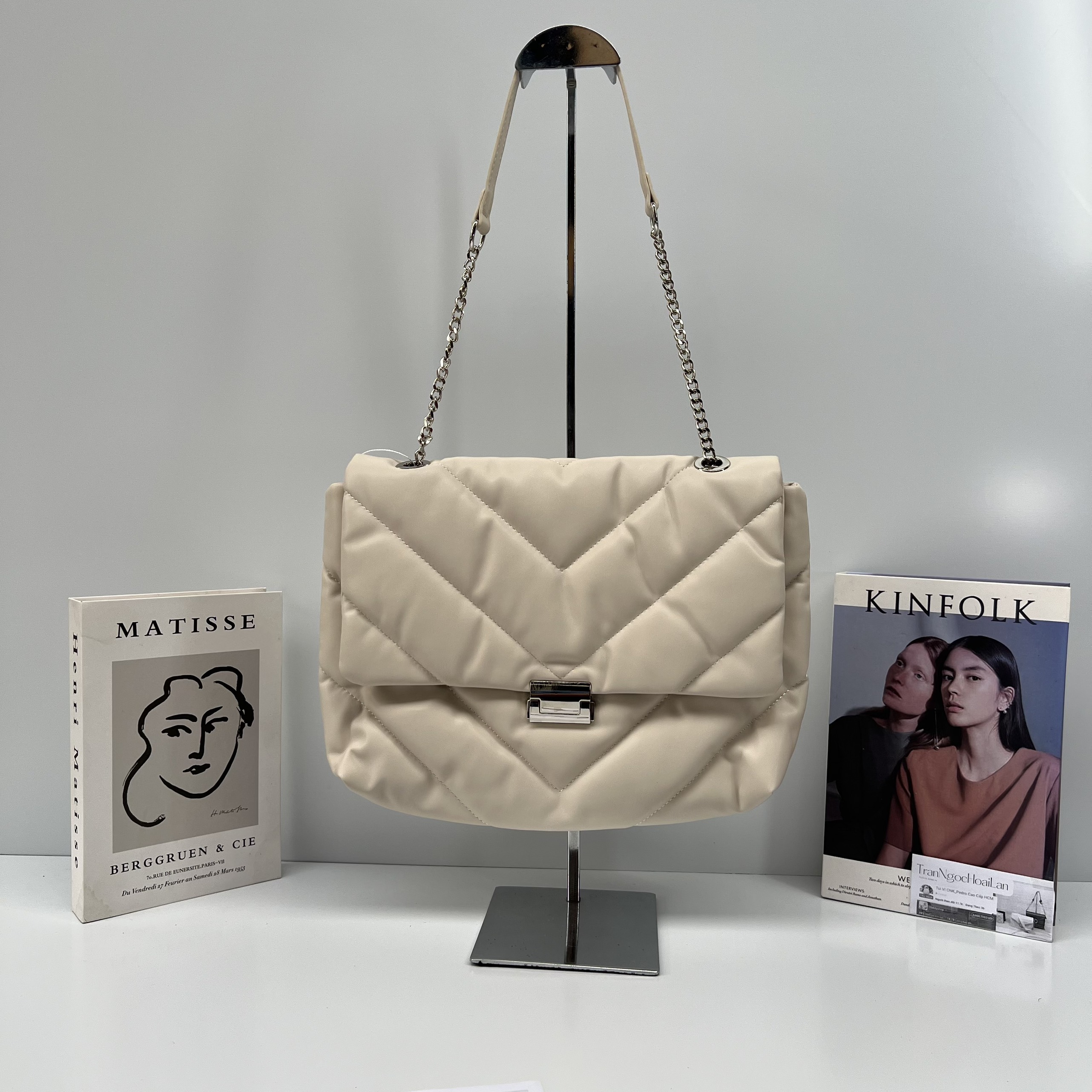 túi đeo vai  size  31cm*8cm *22cm