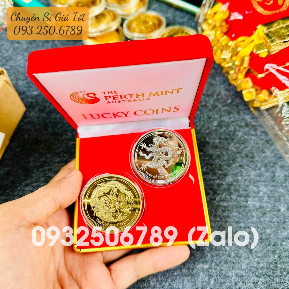 Quà tặng sếp Tết 2024 - Cặp Xu Hình Con Rồng Úc mạ kim loại vàng Bạc , tặng kèm hộp nhung nền đỏ