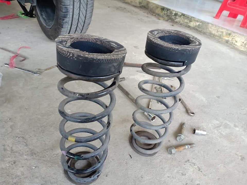 Cao su nâng gầm xe santafe đời 2009 đến 2018 độ bền bỉ tuyệt đối (2 cục )