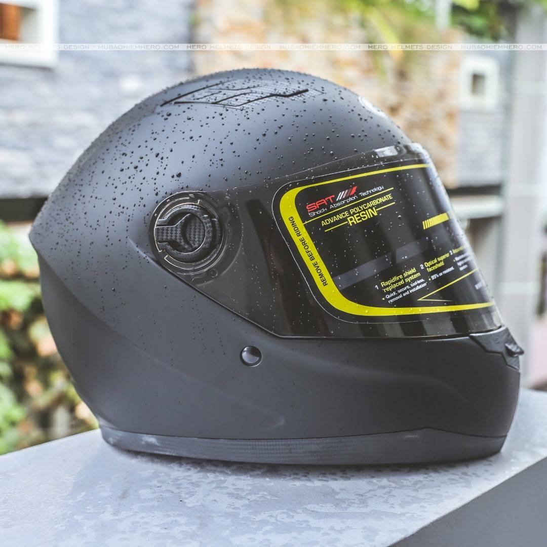 Mũ bảo hiểm Asia M136 đen nhám kính khói