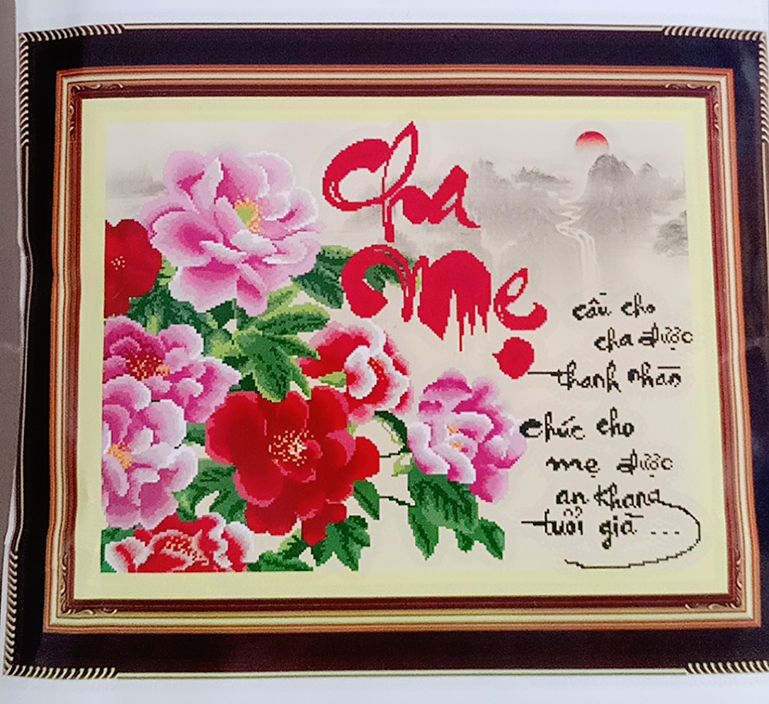 Xả lỗ tranh thêu kín Cha mẹ kích thước 68*55cm