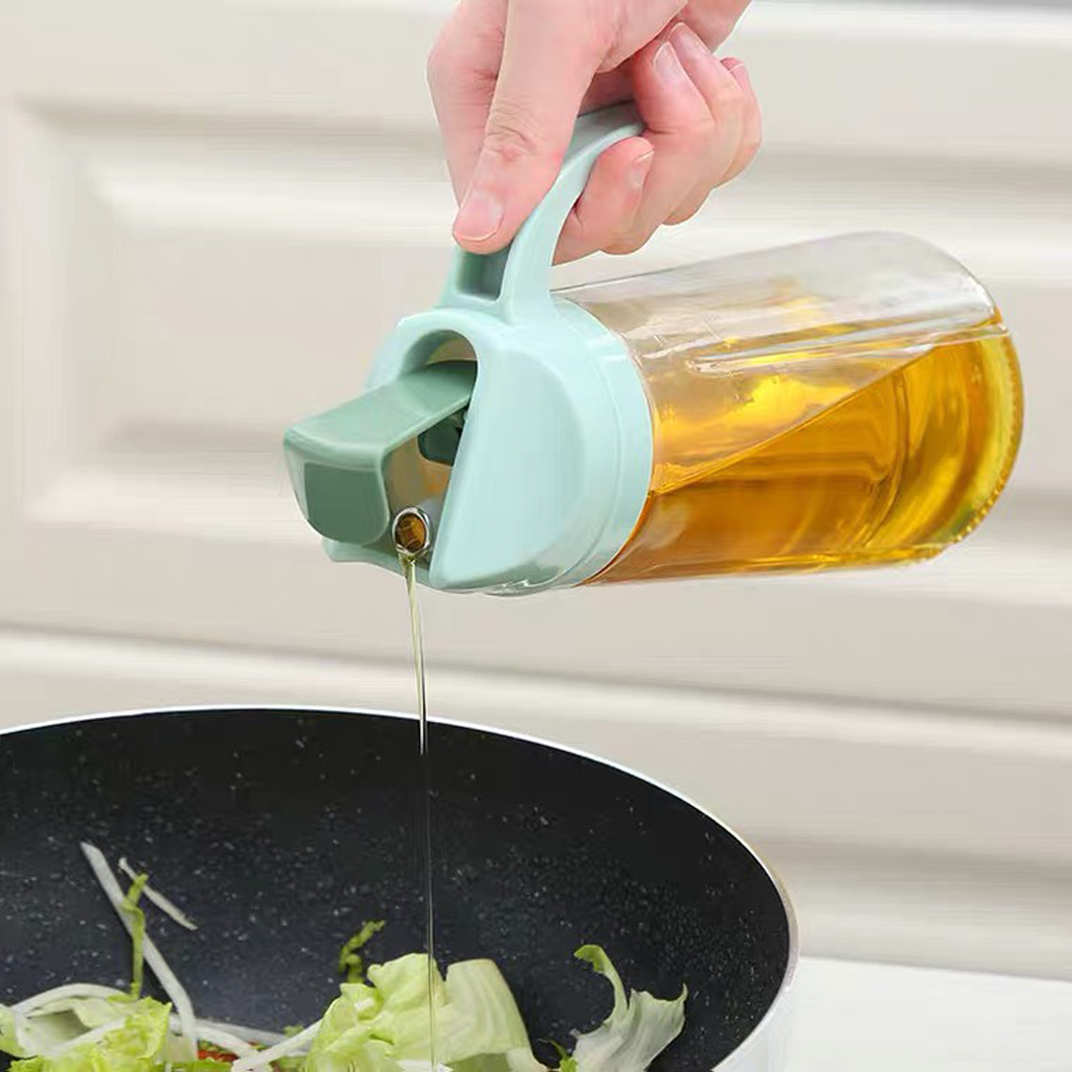 Bình thủy tinh rót dầu đựng nước chấm