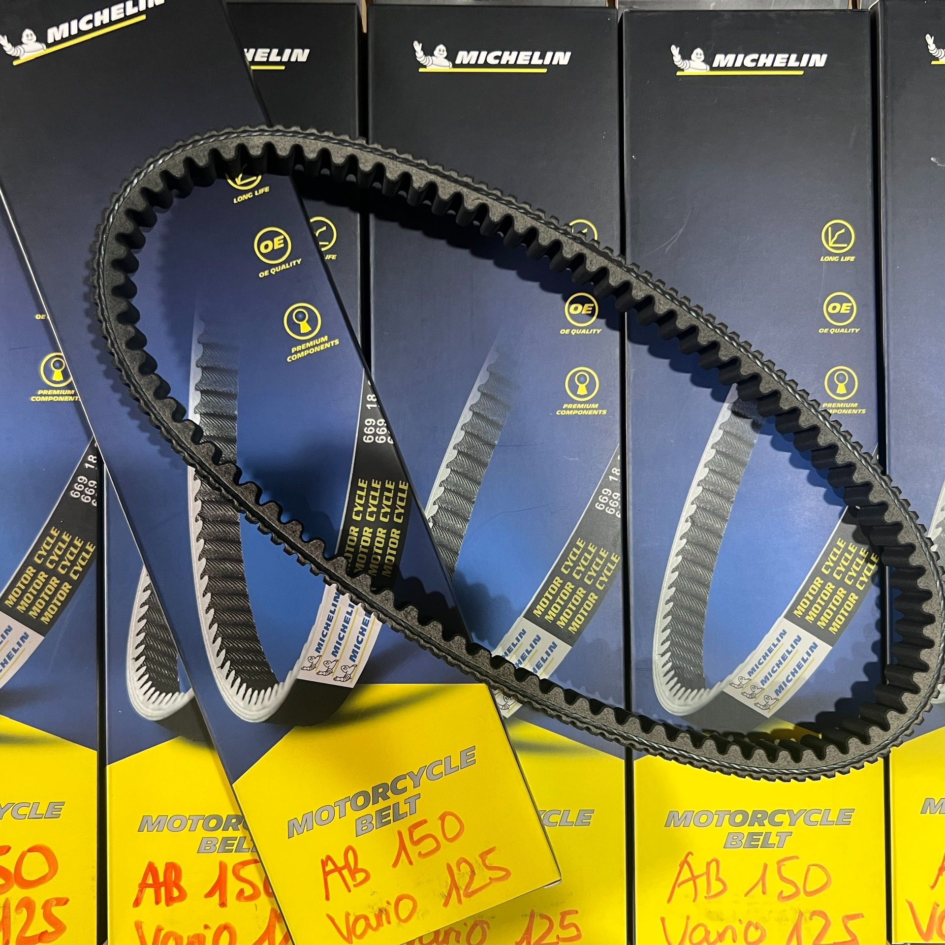 Dây curoa michelin cho ab 150, vario 125, dây 2 mặt