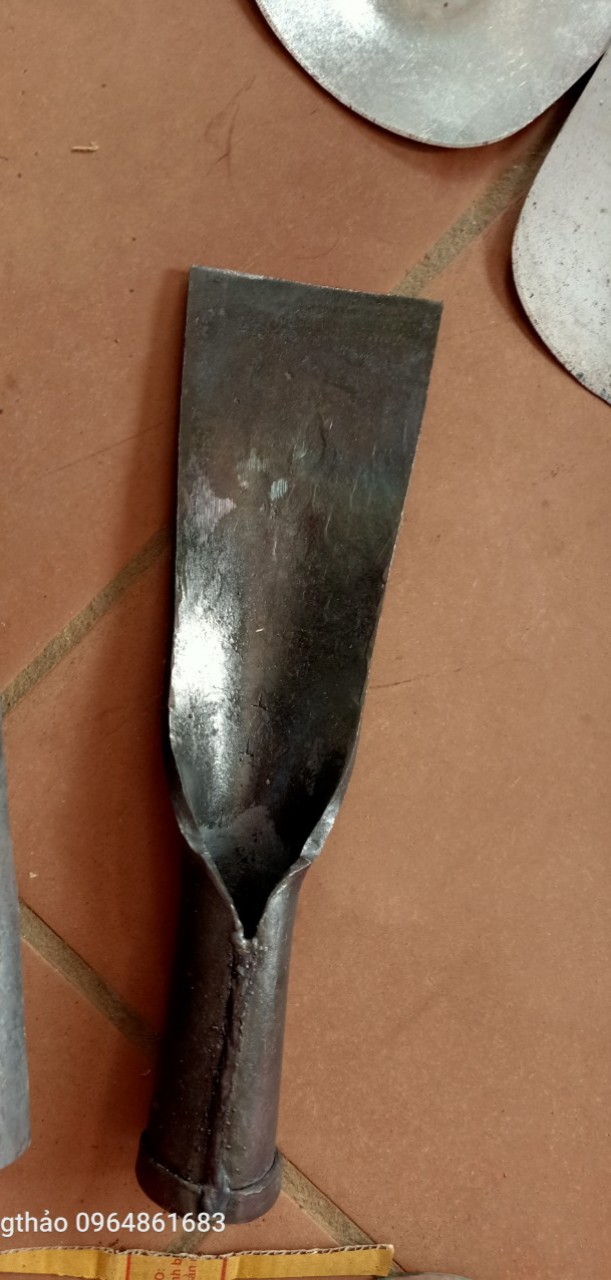 Thuổng đào đất, bấng cây lưỡi thẳng