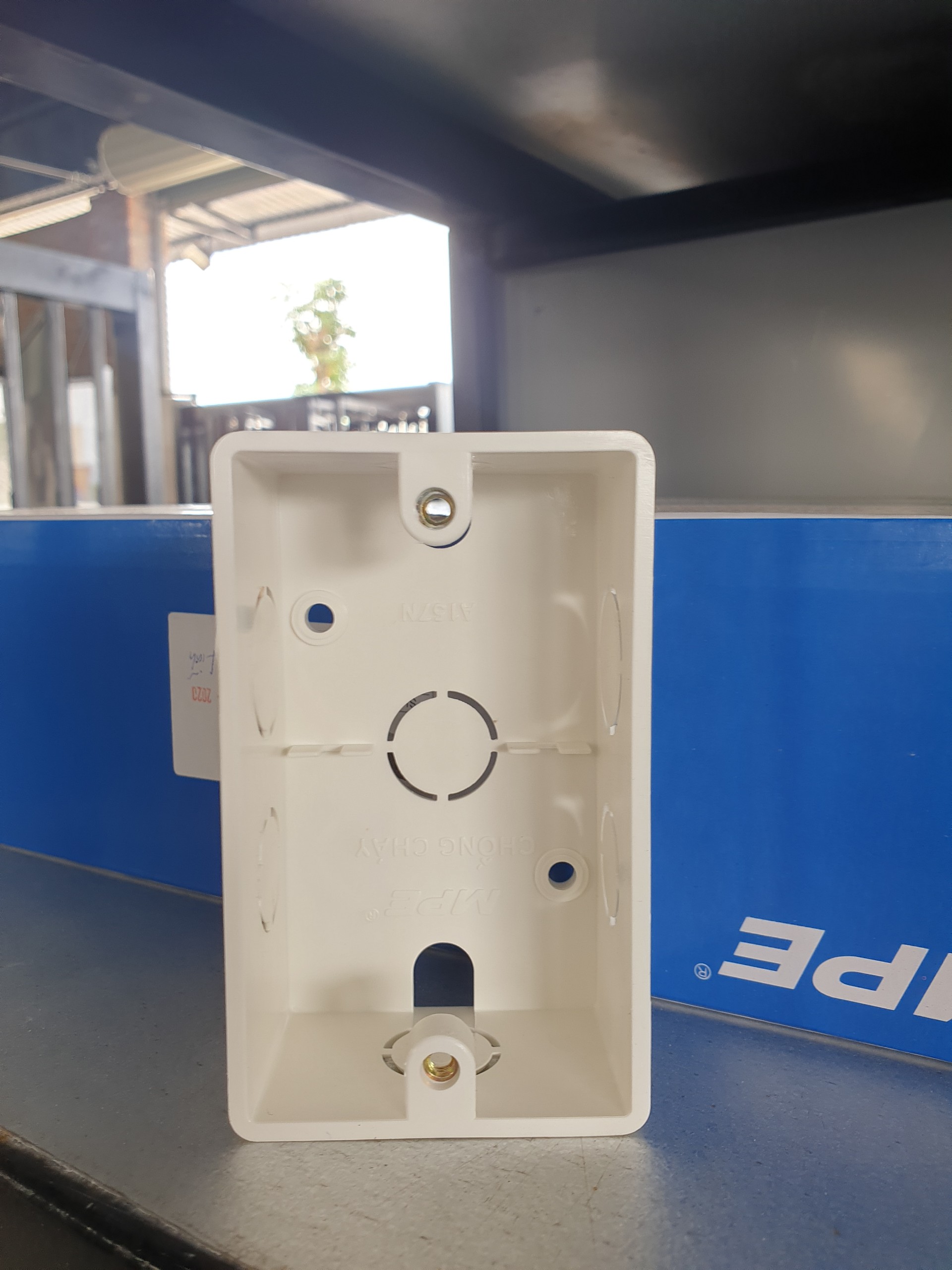 ĐẾ NHỰA ÂM TƯỜNG ĐƠN A157N MPE, ĐẾ NHỰA ÂM TƯỜNG ĐÔI A157N2, Đế âm tường, đế âm vuông, đế âm đơn, đế âm đôi, đế âm tường mpe, đế âm tường vuông