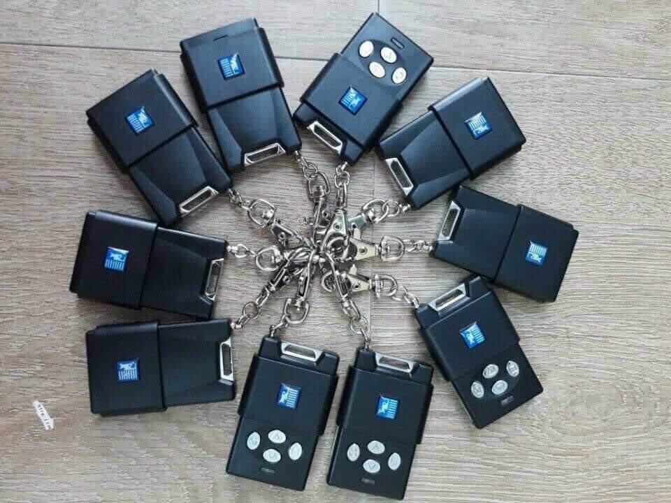 Remote cửa cuốn Austdoor Chính Hãng