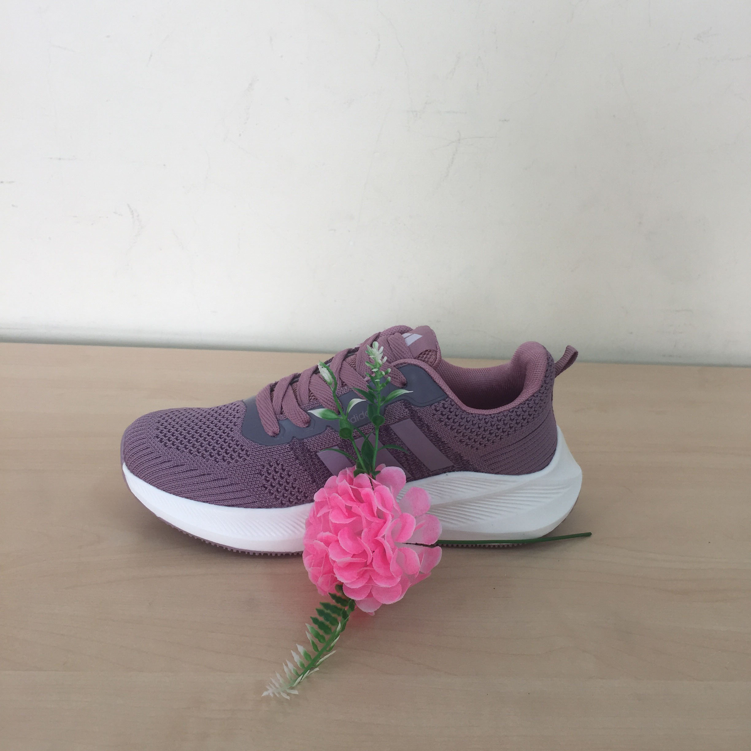 Giày thể thao thời trang màu tím DT125