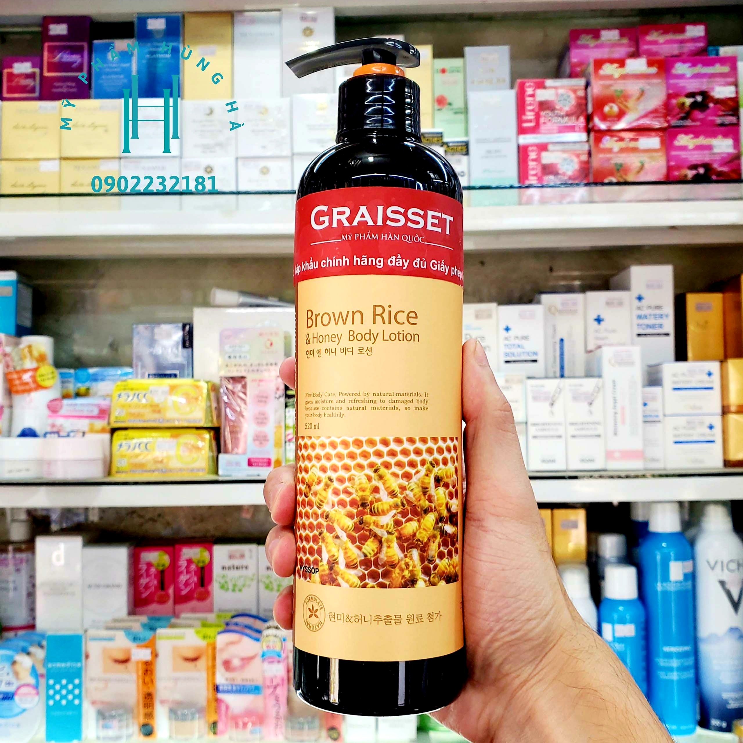 Dưỡng thể Graisset, sữa dưỡng thể chiết xuất gạo lứt và mật ong Brown Rice & Honey Body Lotion 520ml