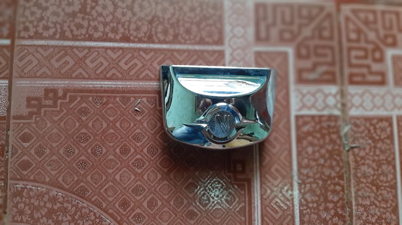Miếng ốp cóc đèn sau mạ crom xe nouvo5