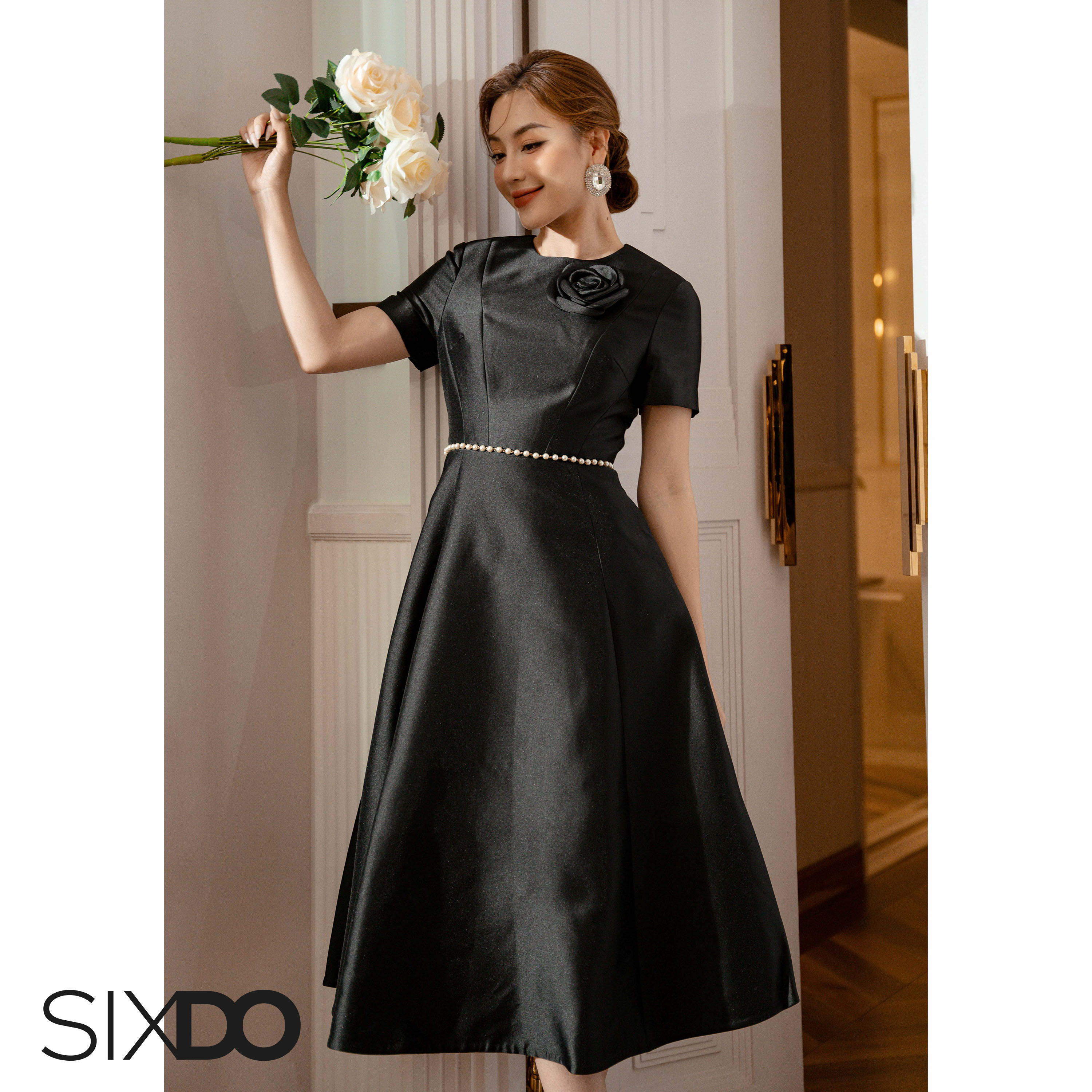 Đầm đen taffeta cổ tròn dáng xòe sang trọng SIXDO (không có đai) (Black Round Neck Midi Taffeta Dress)
