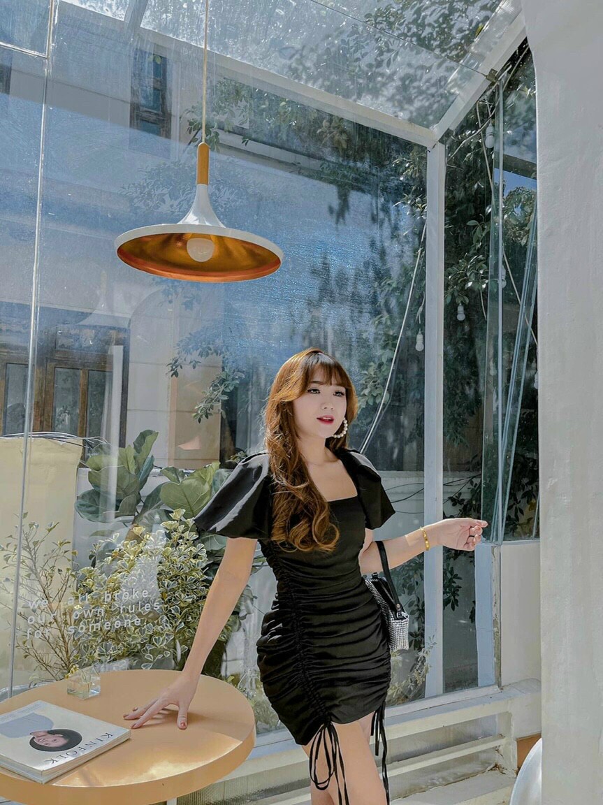 ĐẦM ÔM BODY CỔ VUÔNG DÂY RÚT TAY BỒNG