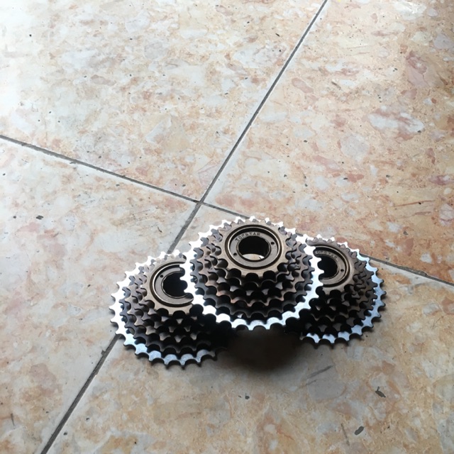 Líp xe địa hình 6 tầng