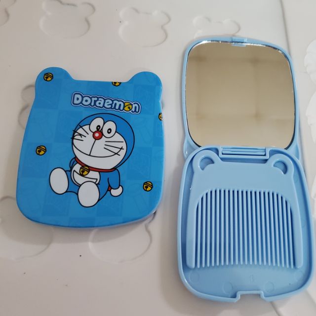 Set gương và lược Doraemon