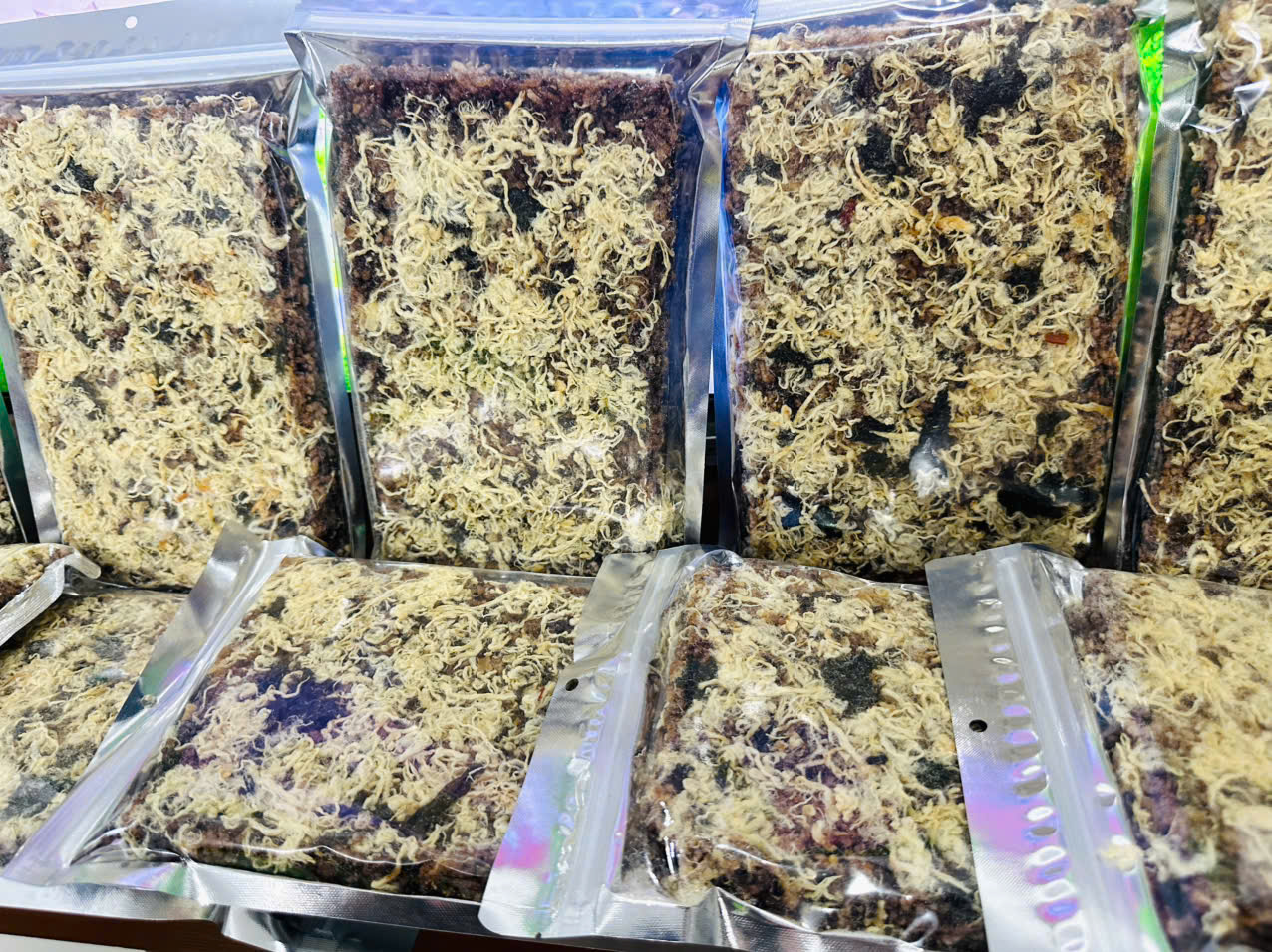 Ăn là thích Combo 3 miếng cơm cháy gạo lức,chà bông,rong biển nhà làm thơm ngon bổ dưỡng chất lượng,không chất bảo quản,ăn vặt,snack,bánh kẹo..