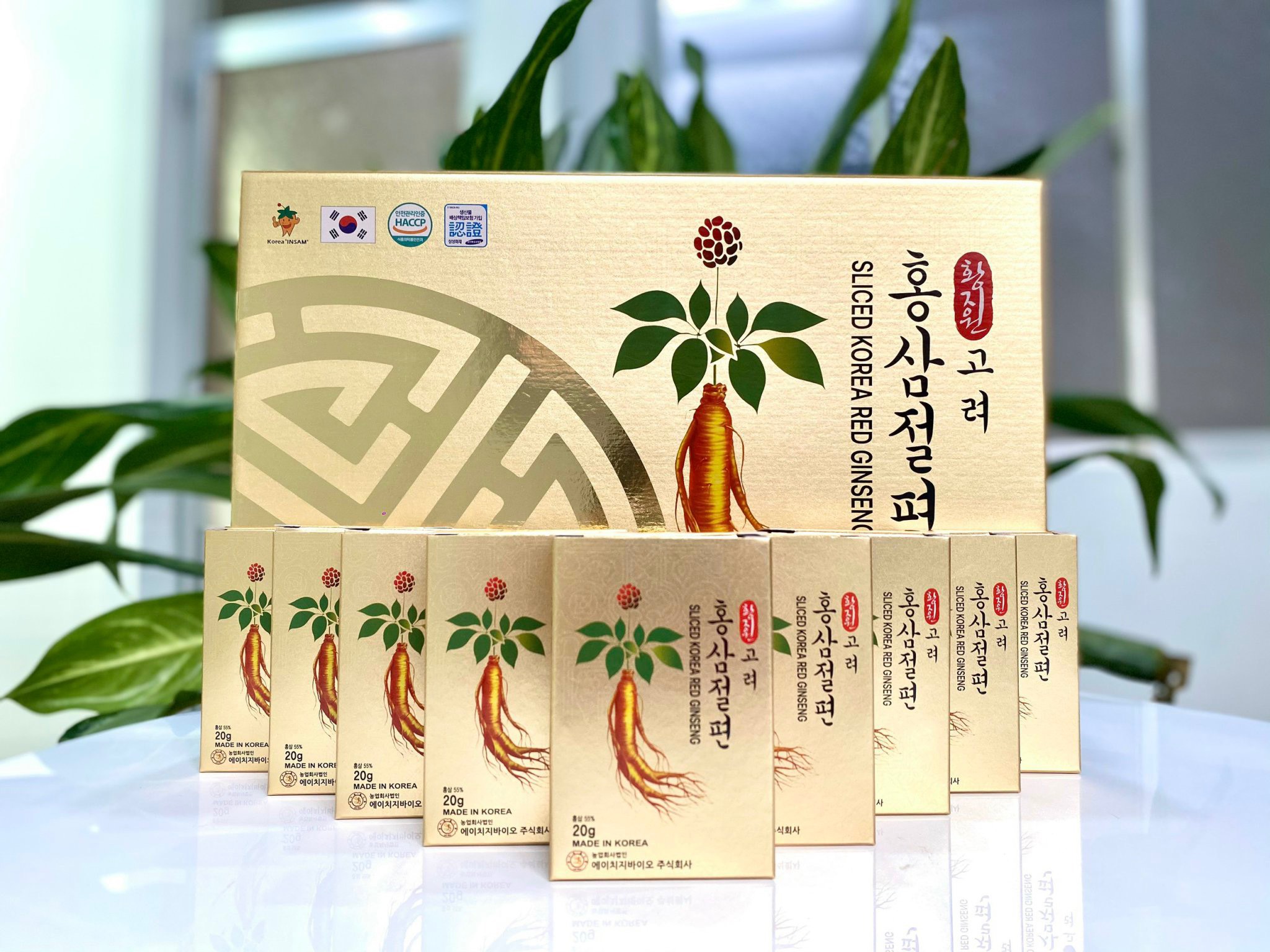 Hồng sâm lát tẩm mật ong Korean Red Ginseng Sliced 20g x 10 hộp