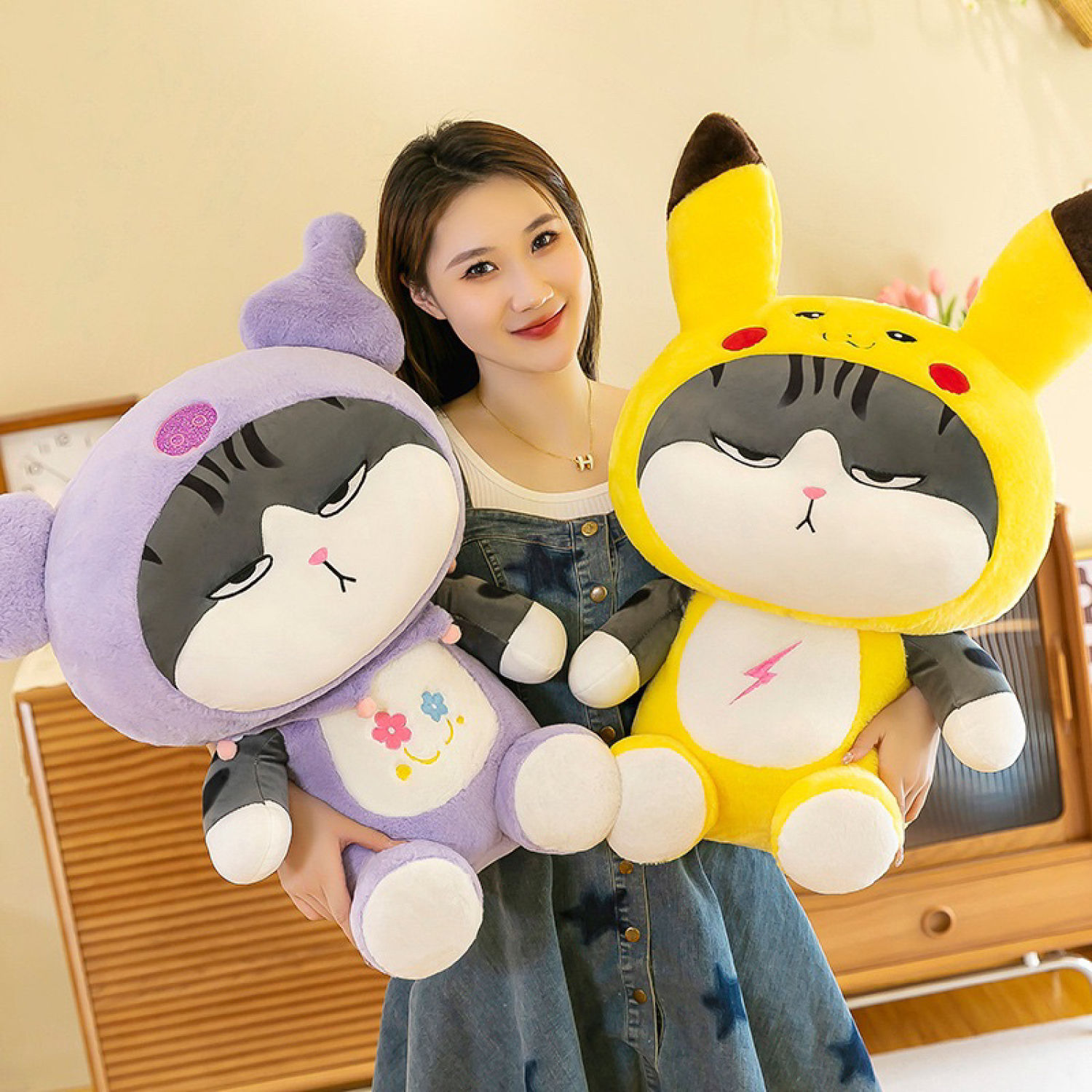 Gấᴜ Bông Mèo Hoàng Thượng cosplay pikachu, cosplay Kuromi gòn 100%