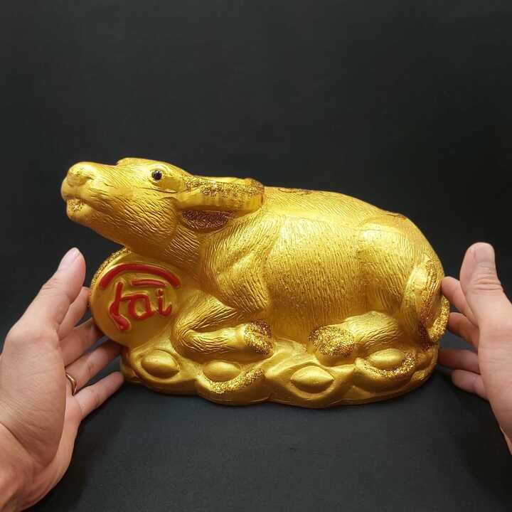 Heo đất tiết kiệm tiền mẫu trâu vàng nhũ kim tuyến – Lợn Đất Tiết Kiệm Tiền - trâu vàng ôm đồng tiền chữ tài lộc