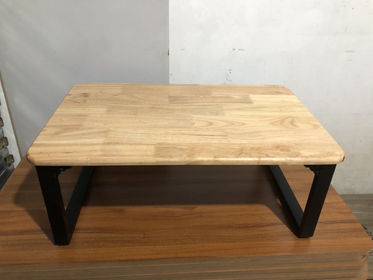 Bàn làm việc, bàn học, bàn ăn gấp gọn {GIÁ TẠI XƯỞNG} chân sắt ngồi bệt gỗ cao su (40*80 cao 32cm)
