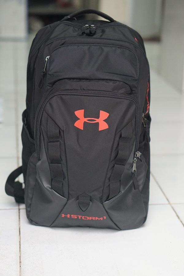 Balo du lịch under armour storm.