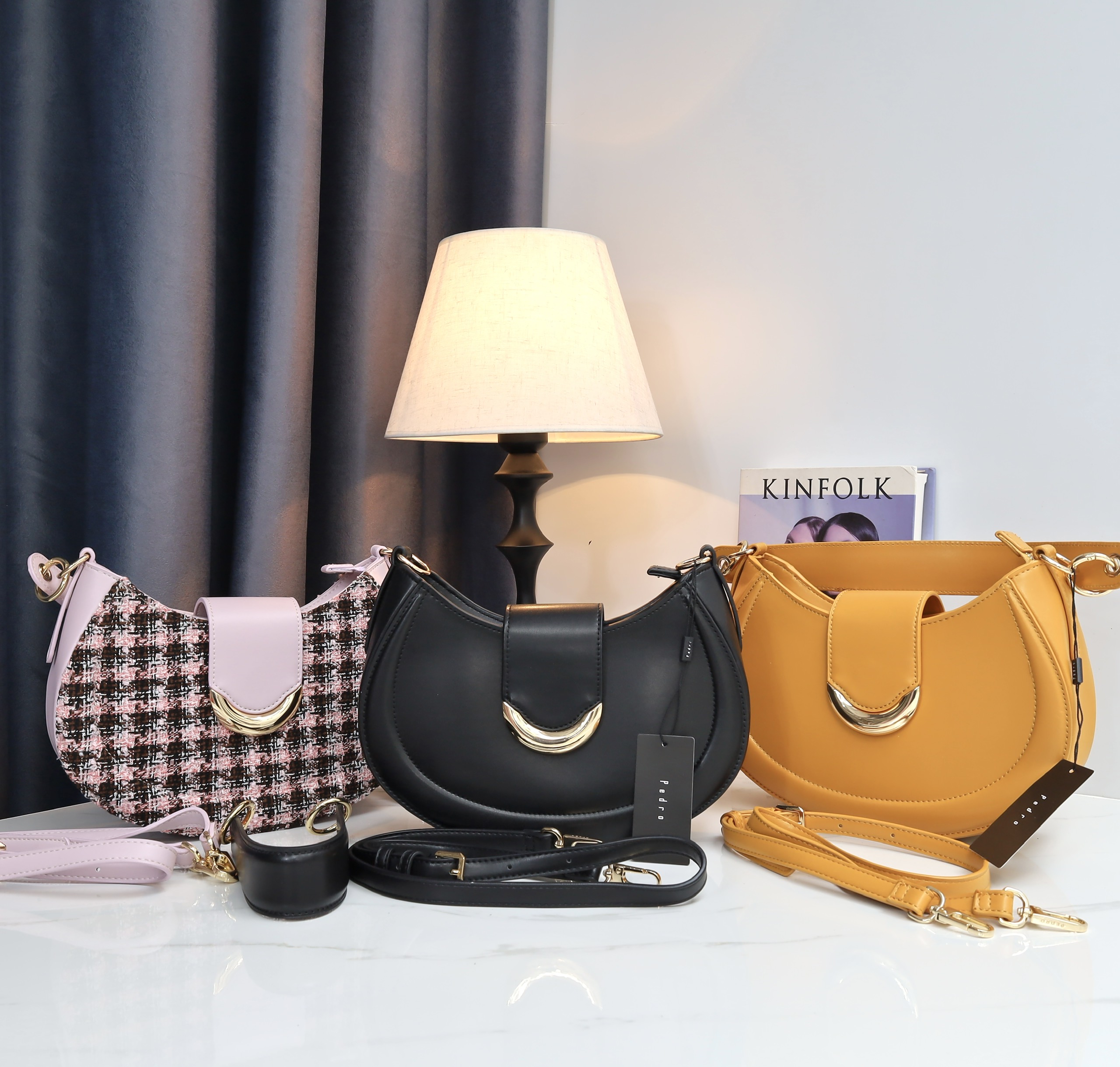 Túi xách nữ  mẫu mới pw2-36610004 size 22cm*14cm*21xm