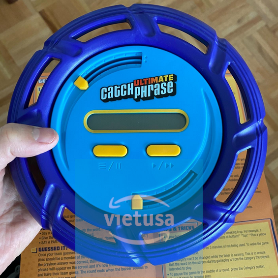 Hasbro Gaming Ultimate Catch Phrase Party Game