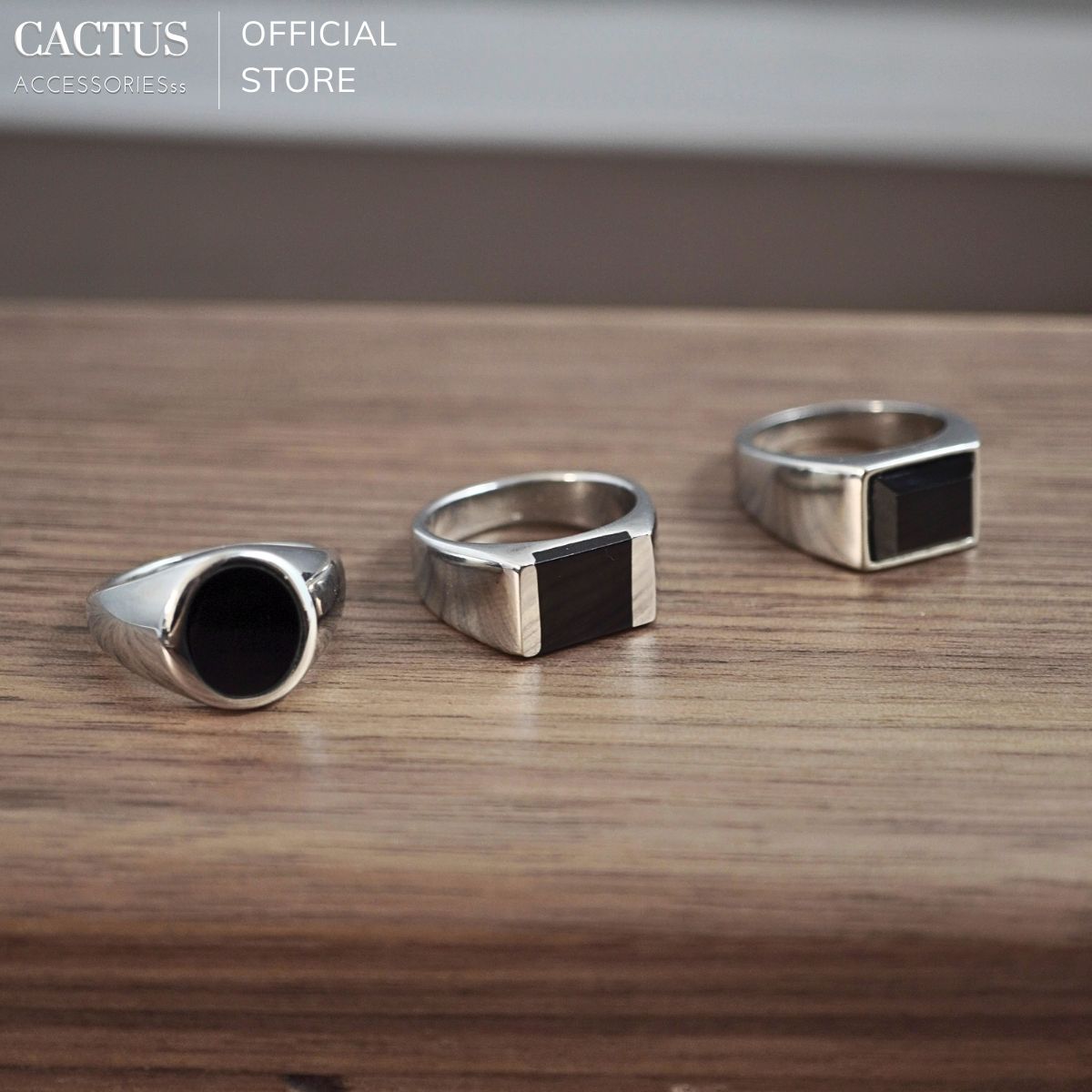 Nhẫn thép titan không gỉ mặt vuông đính đá đen unisex - cactus accessoriesss