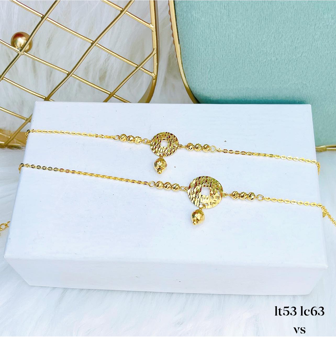 Lắc tay kim tiền vàng tây 10k, có hóa đơn bảo đảm của tiệm Vàng bạc an chi