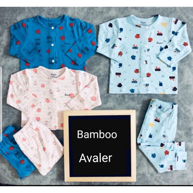Bộ sơ sinh cài giữa dài tay họa tiết Avaler, sản phẩm tốt, chất lượng cao, cam kết sản phẩm nhận được như hình và mô tả