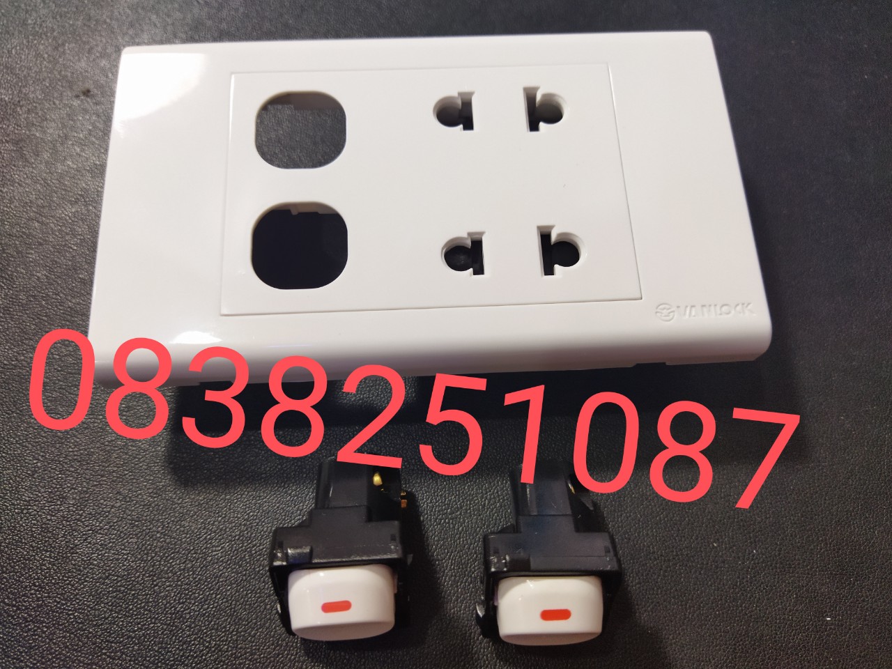 [HCM]MẶT 2 Ổ CẮM + 2 LỖ - SINO - S18 (ĐÃ BAO GỒM 2 CÔNG TẮC)