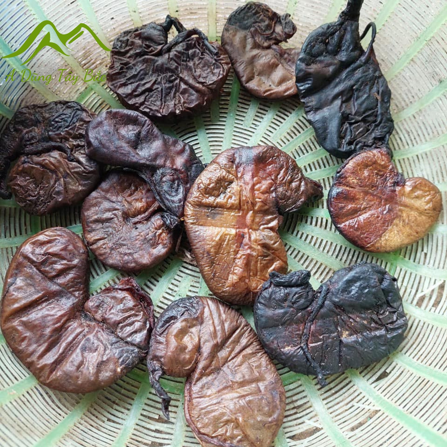 Dạ dày nhím rừng, bao tử nhím rừng Tây Bắc, treo gác bếp khô tự nhiên của người dân bản