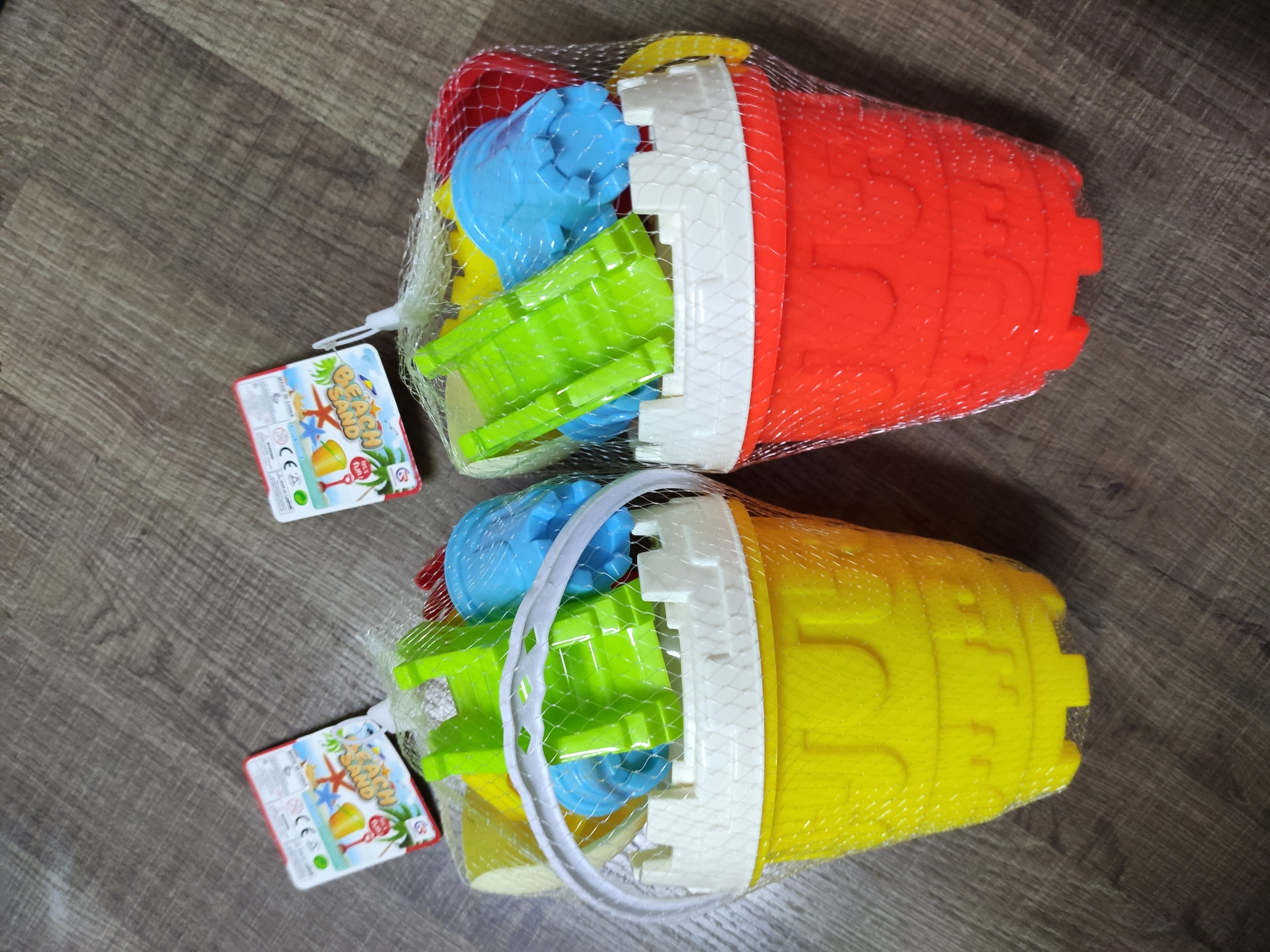 Xô dụng cụ xây lâu đài cát