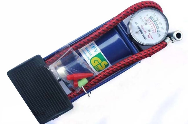 Dụng cụ bơm hơi đạp chân foot pump