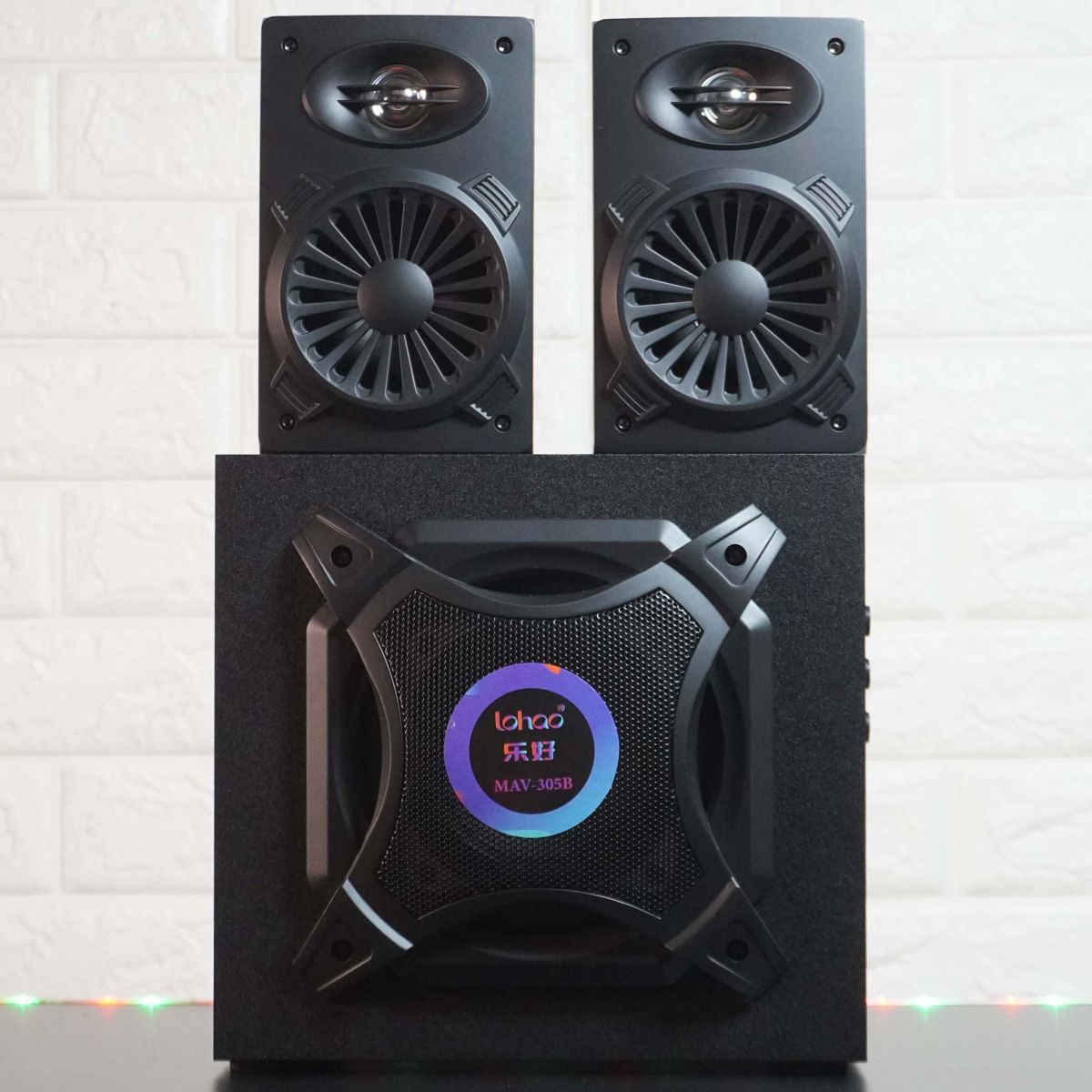 Loa vi tính Lohao MAV 305B - loa vi tính 2.1 âm thanh stereo rạp hát - Kết nối Bluetooth_ Loa máy tính 100w _ loa vi tính chính hãng _ Kết nối Bluetooth, USB, SD, AV - 2 loa vệ tinh kèm SUB - Công suất 100W - Vỏ gỗ cho âm thanh trầm ấm