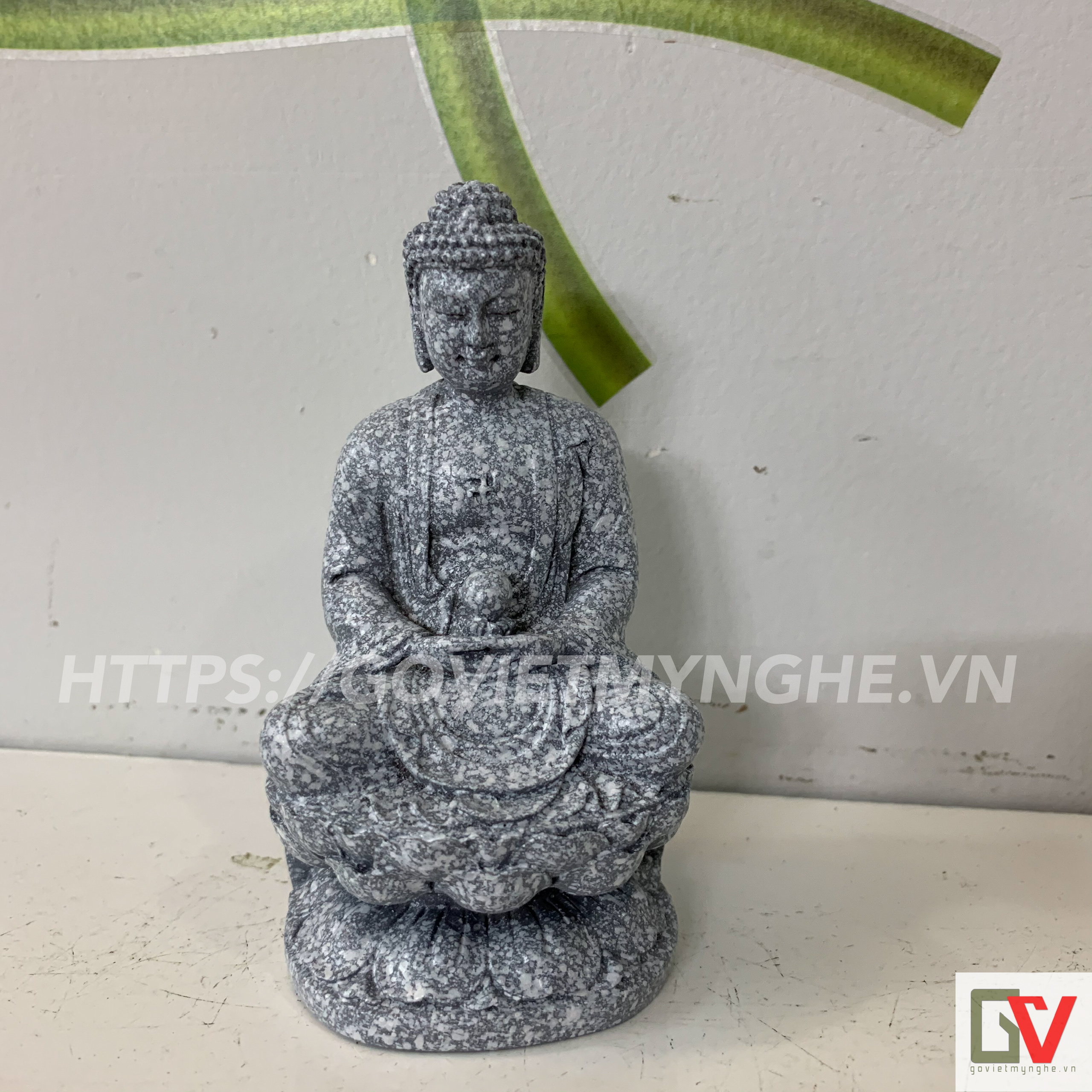 Tượng đá trang trí Phật thích ca ngồi thiền trên tòa sen - Cao 11cm - Màu đá xám