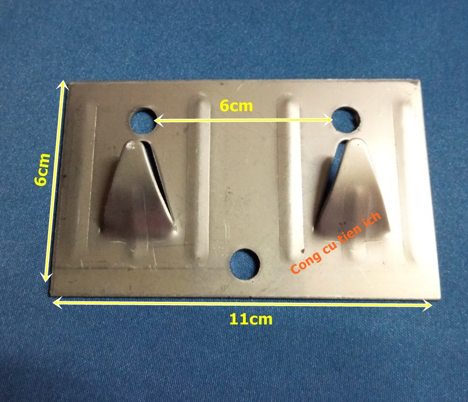 Móc treo bình nóng lạnh bằng inox không gỉ