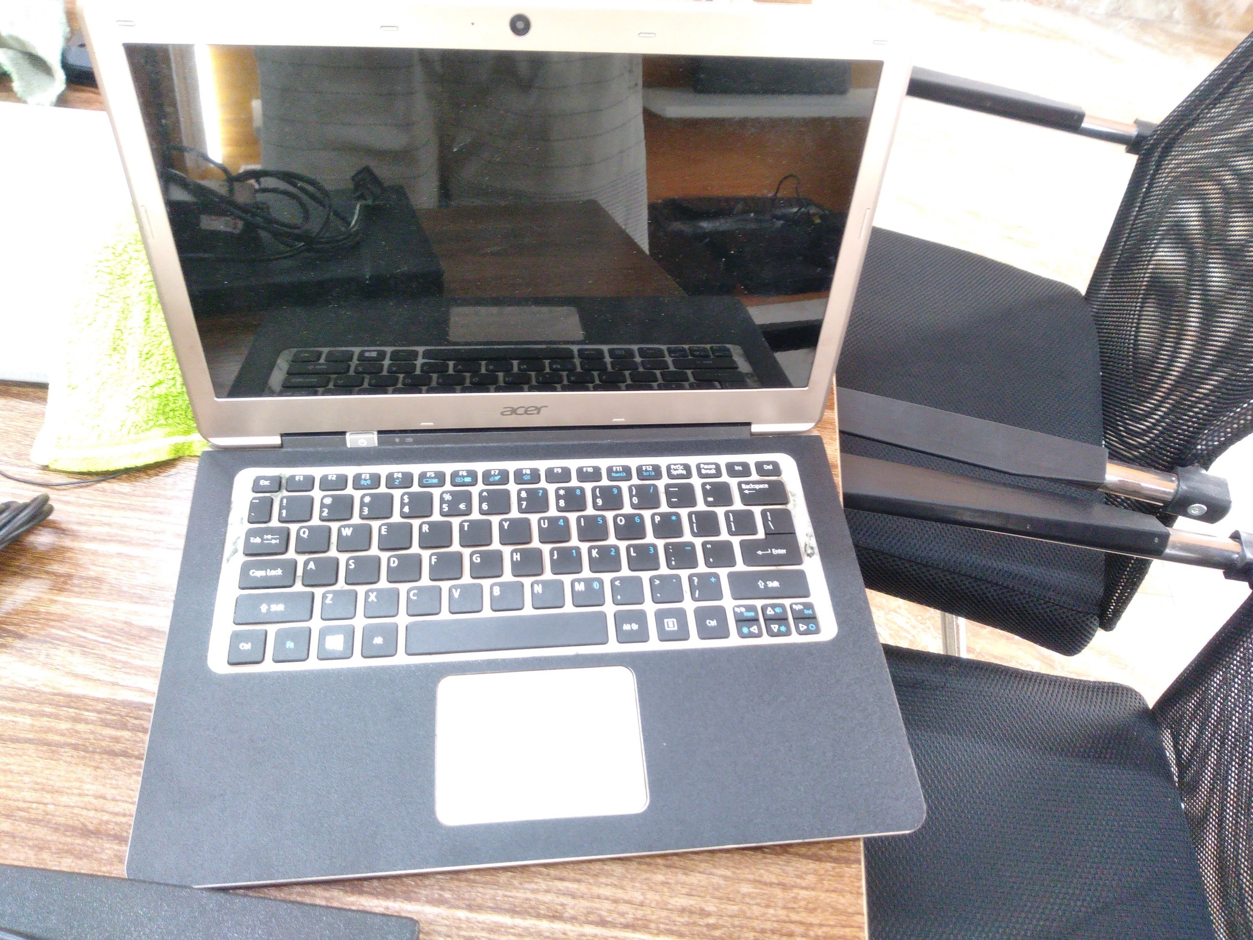 Acer S3-319