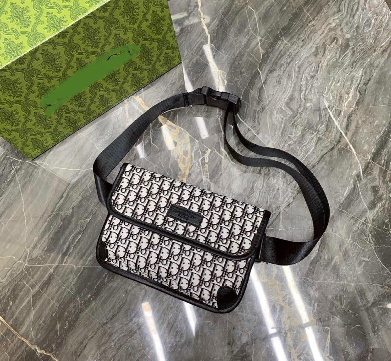 Túi đeo chéo nam Dior họa tiết chữ đen dáng hai khóa like auth TND05 siêu  cấp like auth 99  HOANG NGUYEN STORE
