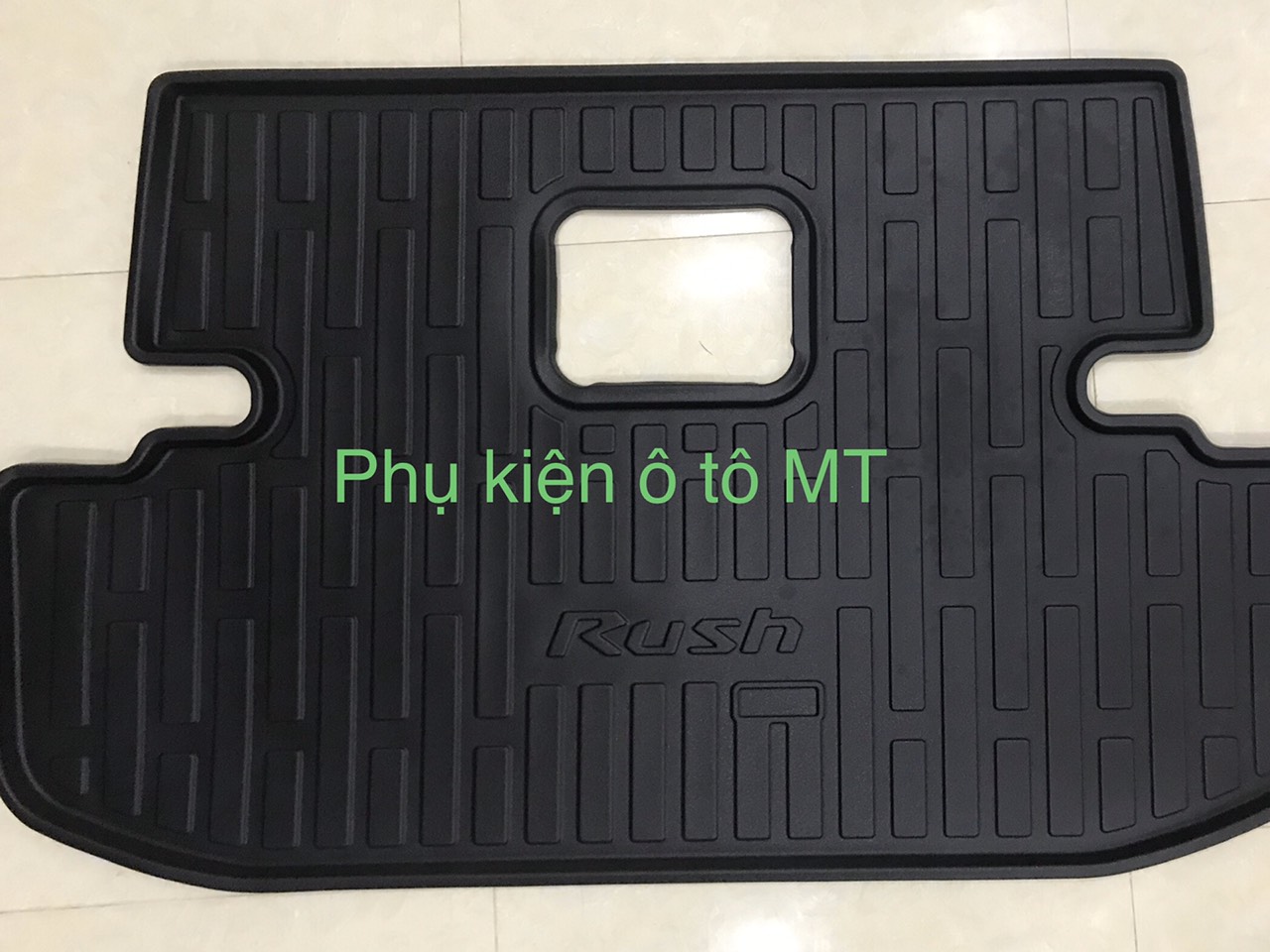 Thảm lót cốp nhựa cho xe Toyota Rush
