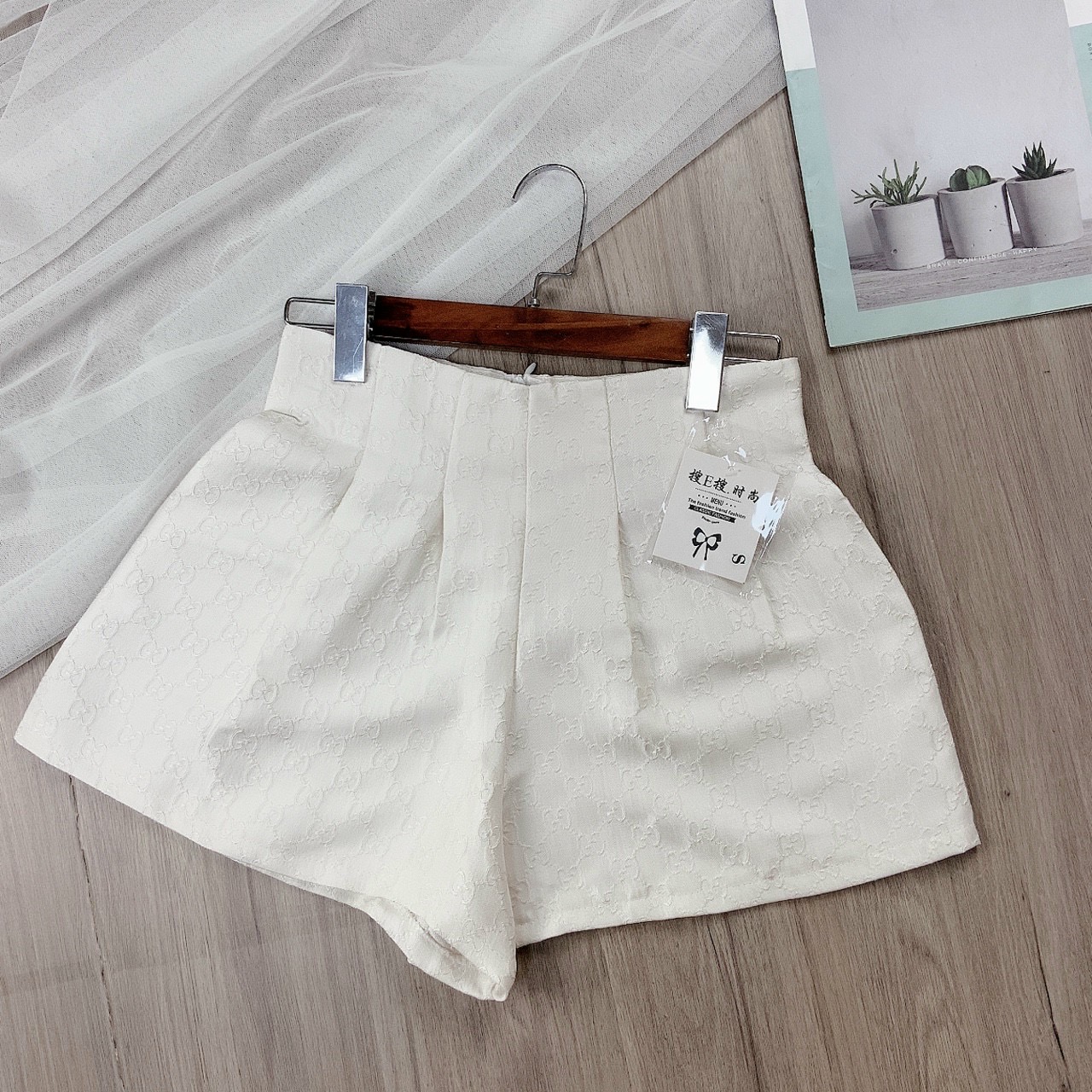 [HCM]Quần GC xếp ly 2màu đen trắng chất như nước cất cực kì phong cách nhé khách JIM   - UT12K6