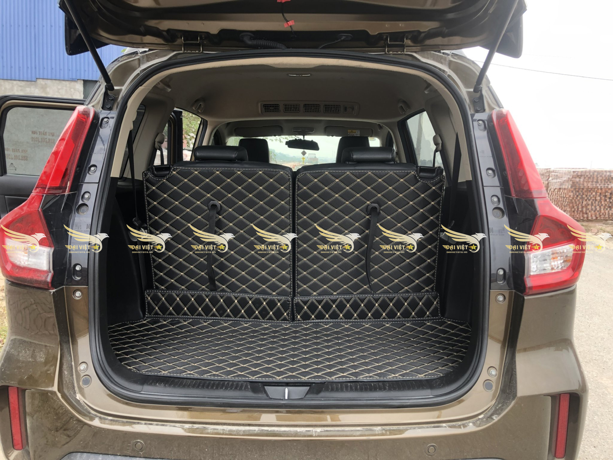 Suzuki XL7 Thảm ô tô 5D 6D trải Mặt Cốp + Lưng Ghế Hàng 3 Xe Suzuki XL7– Thảm da Cacbon Cao Cấp phủ