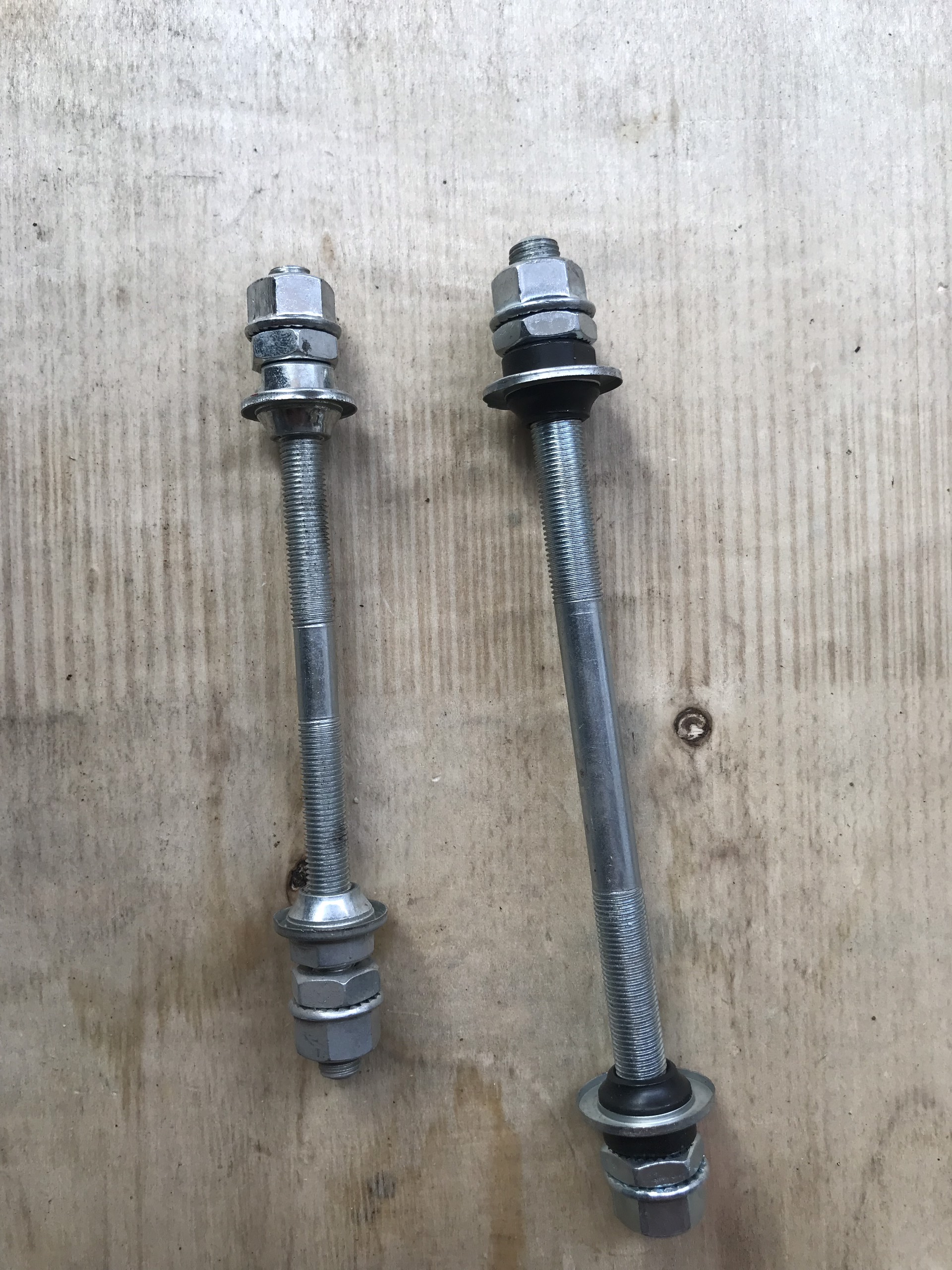 Trục sau,trục sau xe đạp thông thường