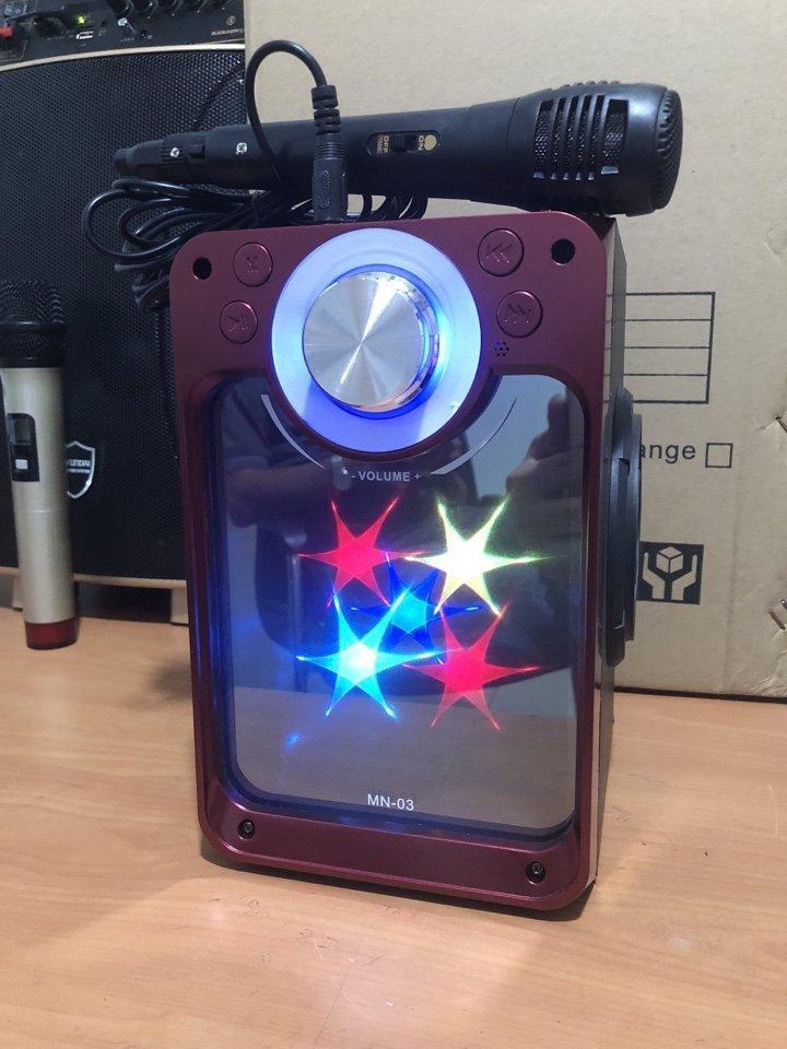(tặng mic) Loa kẹo kéo hát karaoke mini mn03 công suất lớn 60W nghe ấm,chắc loa ,không rè ( hay hơn loa P88,P89