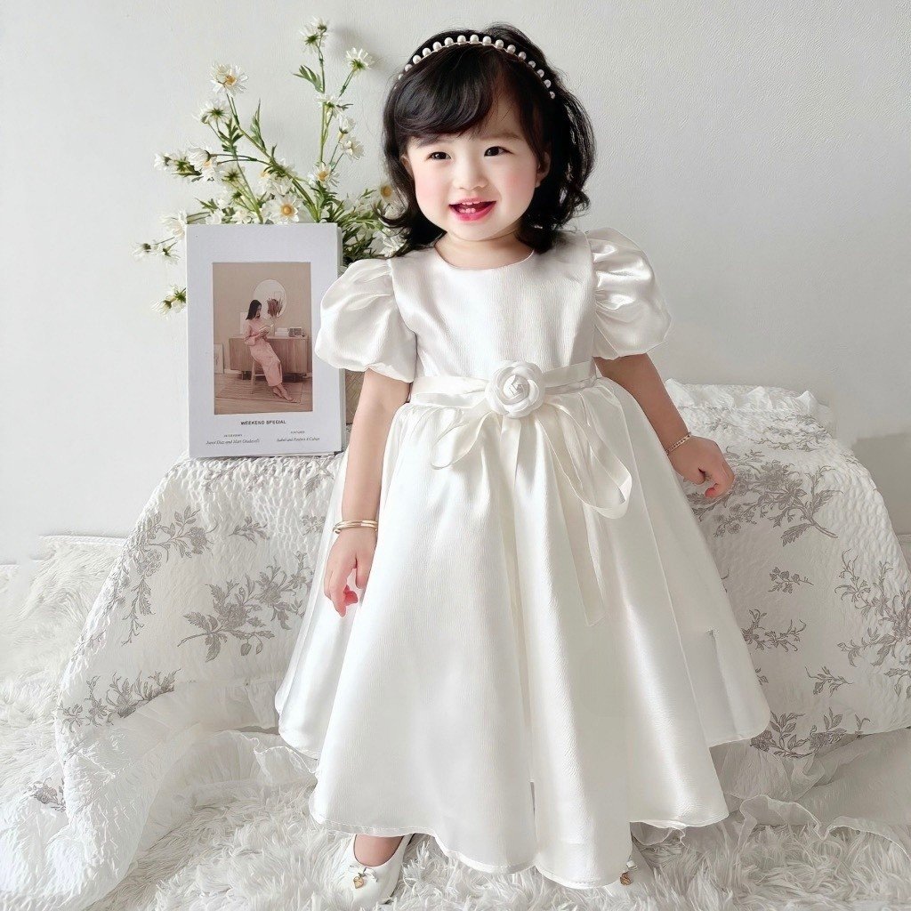 (13-28kg) Đầm trắng công chúa tay bồng đính hoa KÈM 2 NƠ RỜI sang chảnh, tiểu thư cho bé gái diện đi tiệc (Clip thật)